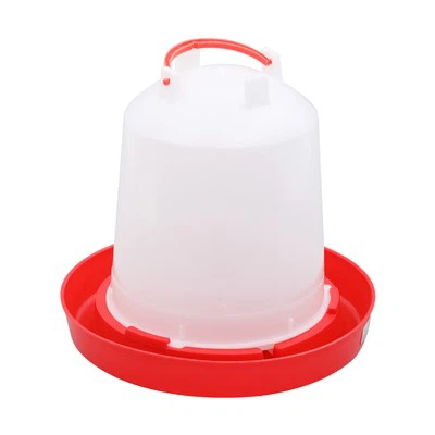 মুরগি খাওয়ানোর পানির পাত্র